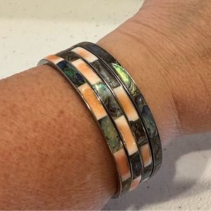 Set of 4 shell inlay bangle bracelets, abalone & peach white shell, silver tone